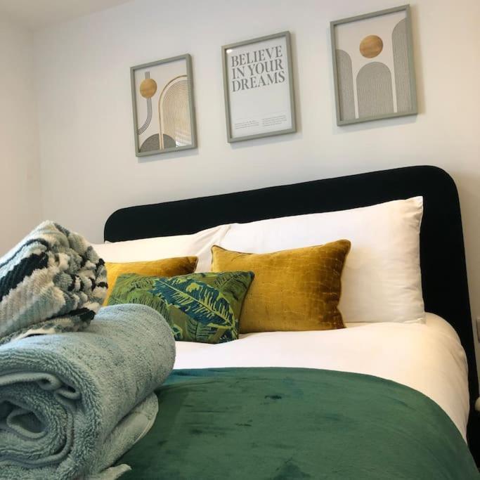 Spacious And Stylish Flat In Trowbridge, Wiltshire Trowbridge